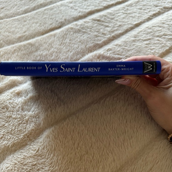 Little Book of Yves Saint Laurent - Picture 3 of 3